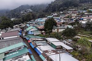 BIB: 1037
                            <button type="button" onclick="openModal(22791457)" class="btn btn-primary btn-sm float-right btn-popup" data-toggle="modal" data-target=".modal-high-quality">
                        <i class="fas fa-shopping-cart"></i> Add to Cart
                    </button>
                                            <button type="button" onclick="isThisMe(22791457, true)" class="btn btn-success btn-sm float-right btn-popup btn-isme hidden" data-toggle="tooltip" data-placement="bottom" title="นี่คือรูปของคุณใช่ไหม คลิกที่นี่เพื่อเอาเข้าอัลบั้ม">
                        <i class="fas fa-plus"></i> Add to album
                    </button>
                    <button type="button" onclick="isThisMe(22791457, false)" class="btn btn-warning btn-sm float-right btn-popup btn-isnotme hidden">
                        <i class="fas fa-ban"></i> Remove from album
                    </button>